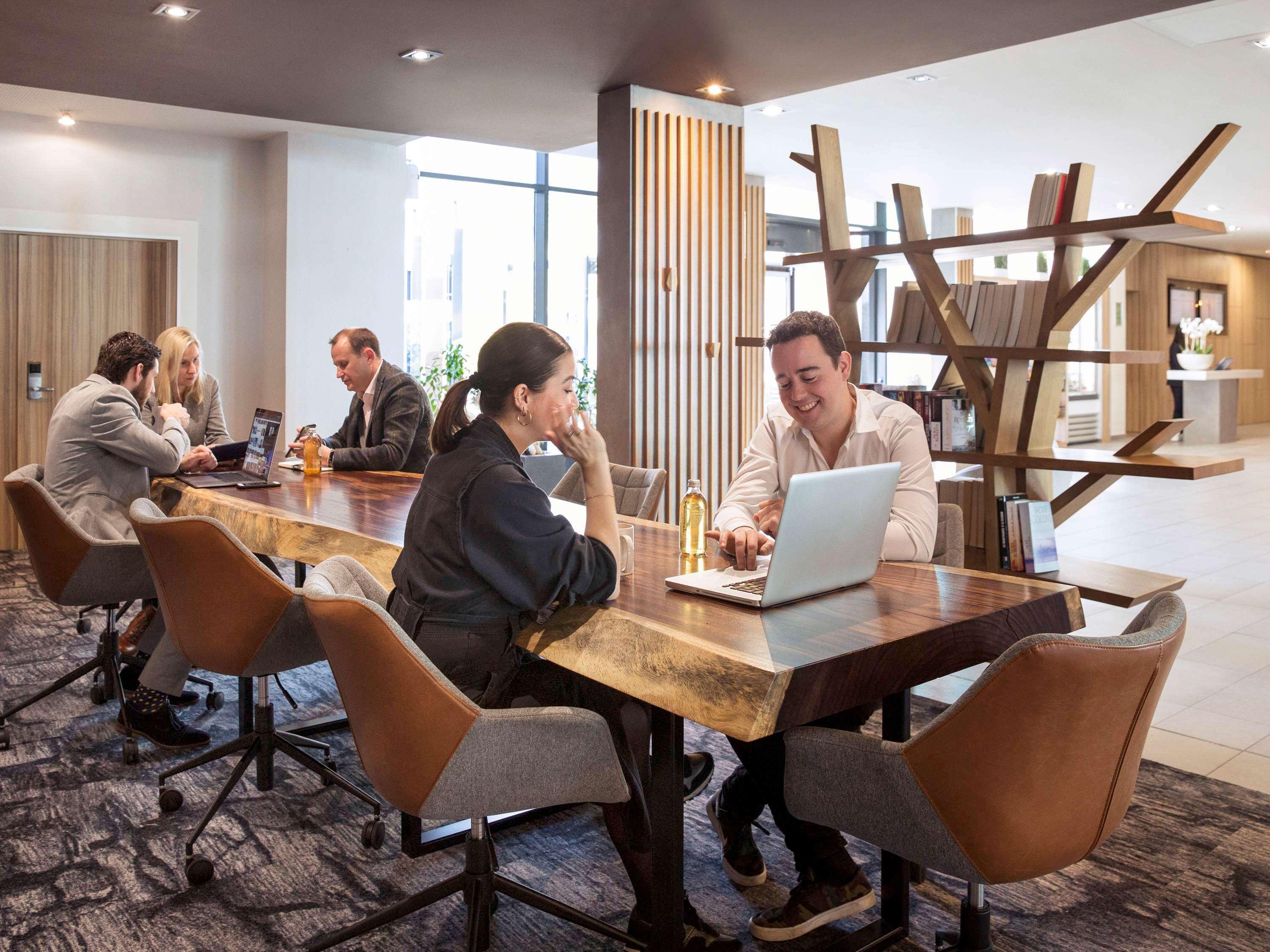 Novotel Lausanne Bussigny Crissier Bagian luar foto