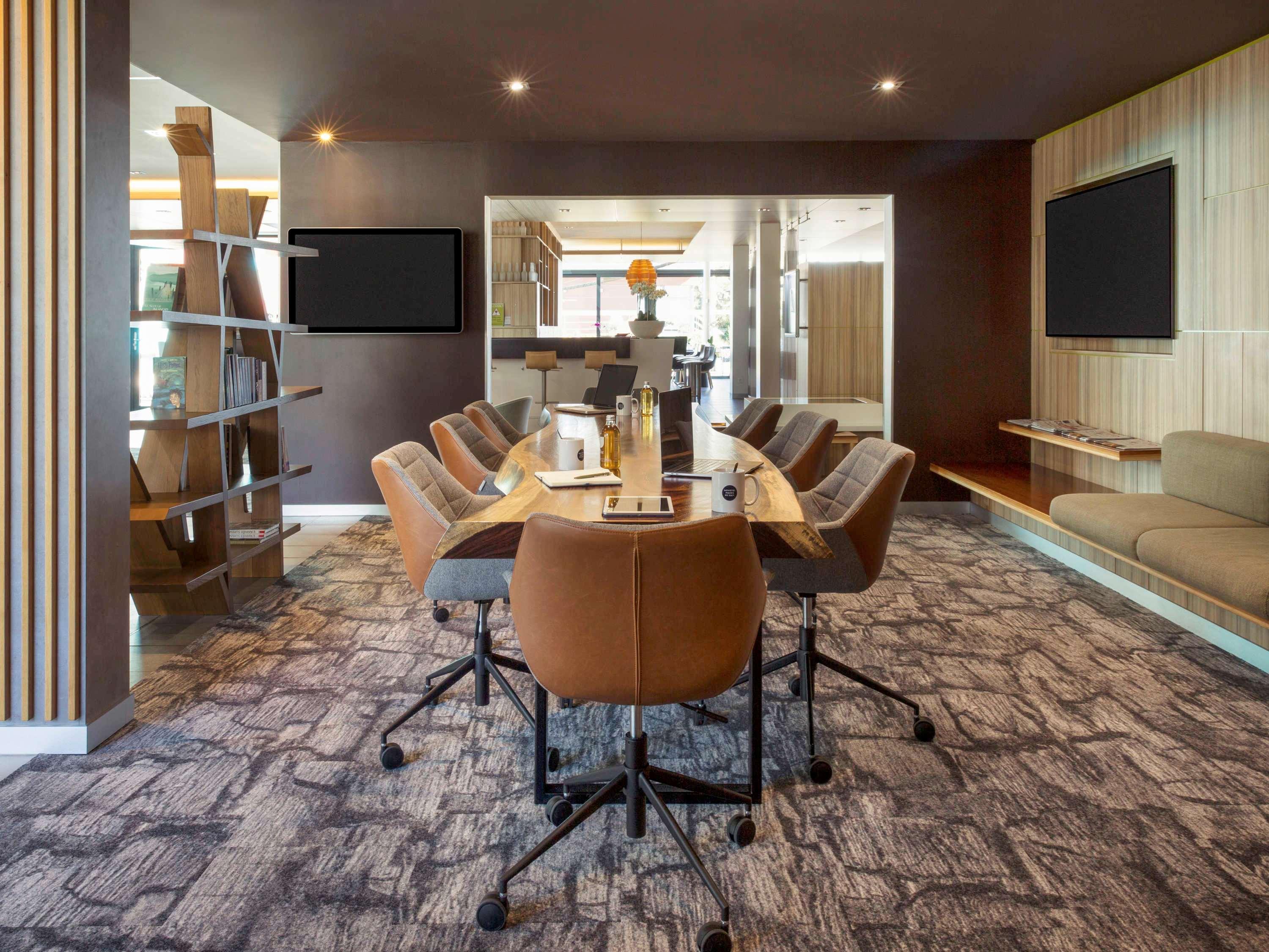 Novotel Lausanne Bussigny Crissier Bagian luar foto