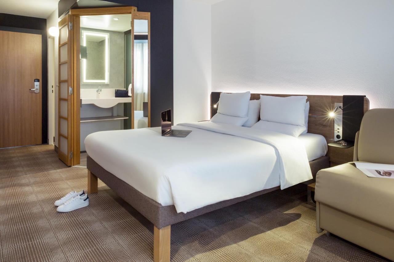 Novotel Lausanne Bussigny Crissier Bagian luar foto