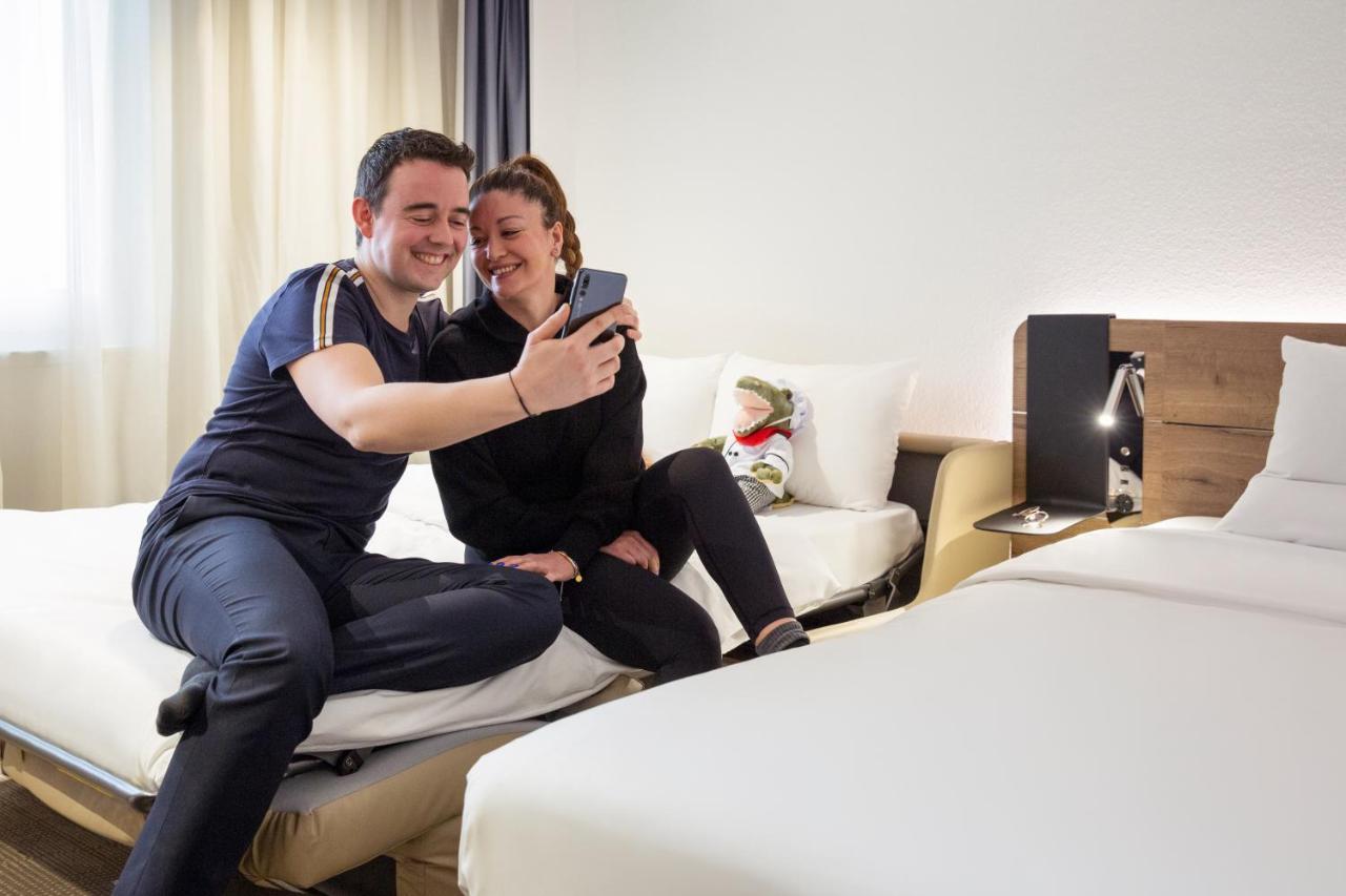 Novotel Lausanne Bussigny Crissier Bagian luar foto